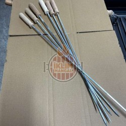 60 cm ahşap saplı kare şiş 6 adet